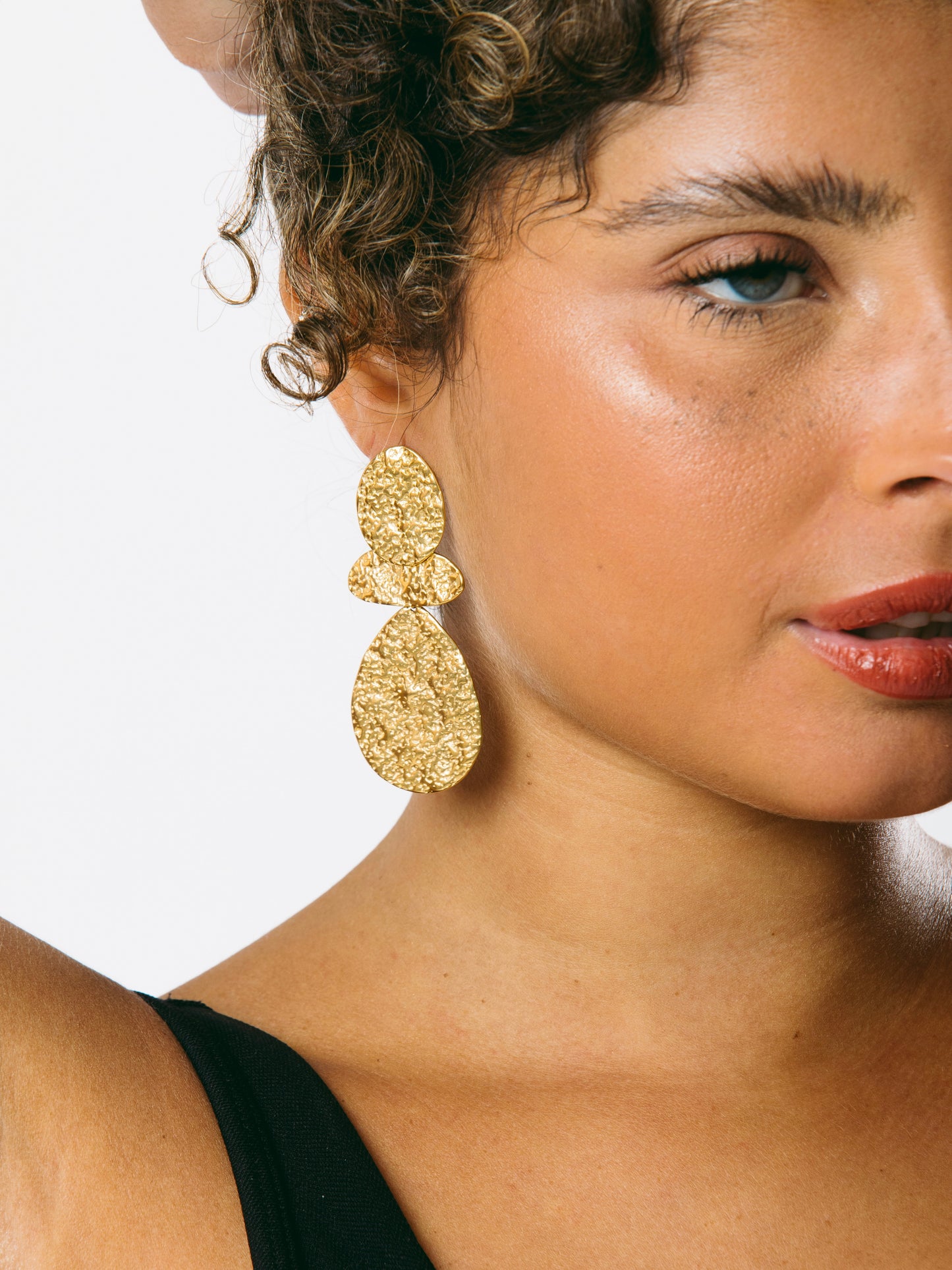 Brincos Her Vibe Is Pretty | Dourados